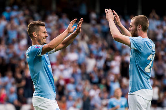Malmö FFs Markus Rosenberg jublar ihop med Jo Inge Berget