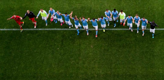 Malmö FFs spelare jublar mot publiken