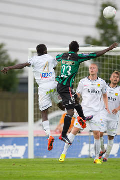 Varbergs Thomas Boakye och GAIS Yussif Chibsah vinner en