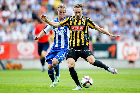 Häckens Simon Sandberg och IFK Göteborgs Gustav Engvall