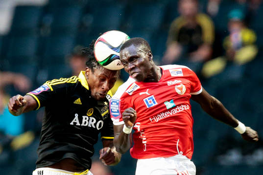 s Dickson Etuhu och Kalmars Papa Alioune Diouf