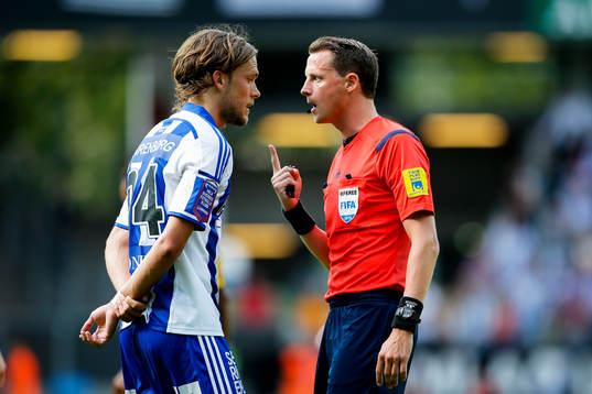 IFK Göteborgs Tom Pettersson och Andreas Ekberg, domare