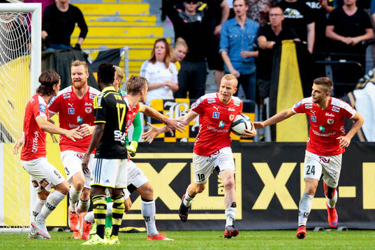 Kalmars Tobias Eriksson reducerar till 2-1