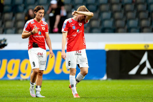 Kalmars Marcus Antonsson och Rasmus Elm deppar