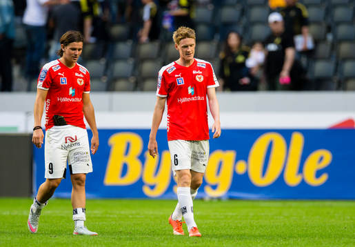 Kalmars Rasmus Elm (h) och Marcus Antonsson (v) ser deppiga