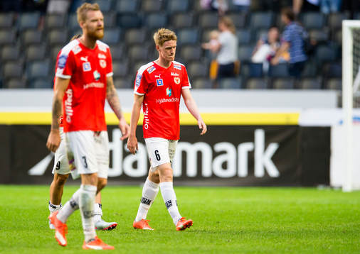 Kalmars Rasmus Elm ser deppig ut