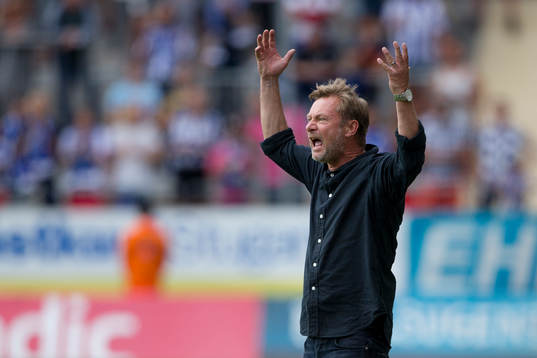 Häckens tränare Peter Gerhardsson reagerar