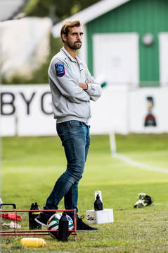 Frej Täbys tränare Bartosz Grzelak