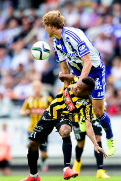 Häckens Nasiru Mohammed och IFK Göteborgs Thomas Rogne