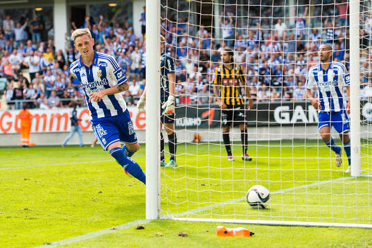 IFK Göteborgs Sören Rieks gör 2-0