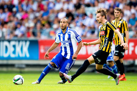 IFK Göteborgs Haitam Aleesami och Häckens Simon Sandberg