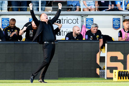 Elfsborgs manager Magnus Haglund jublar