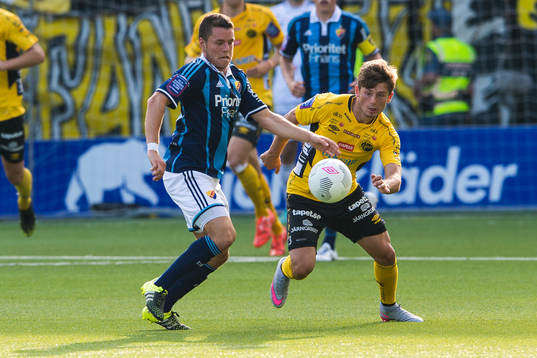 Kamp mellan Djurgårdens Kerim Mrabti och Elfsborgs Arber