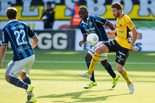 Elfsborgs Marcus Rohdén och Djurgårdens Nyasha Mushekwi