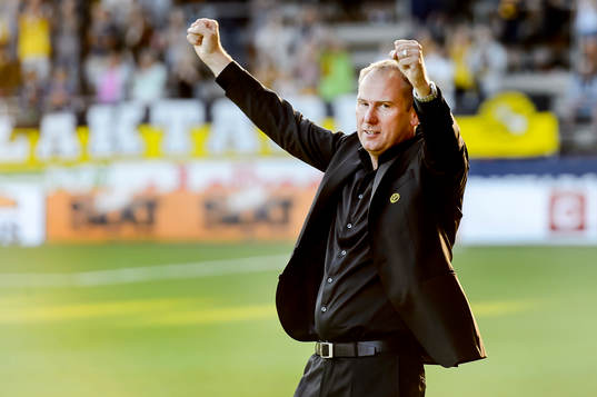 Elfsborgs manager Magnus Haglund jublar