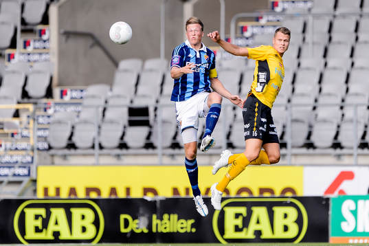 Djurgårdens Emil Bergström och Elfsborgs Viktor Claesson
