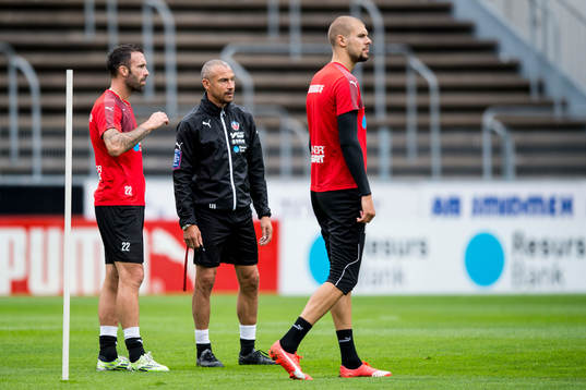 Rade Prica, manager Henrik Larsson och Robin Simovic