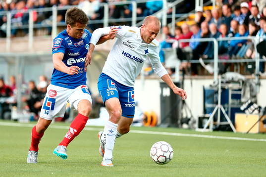 Åtvidabergs Simon Skrabb och Norrköpings Daniel Sjölund