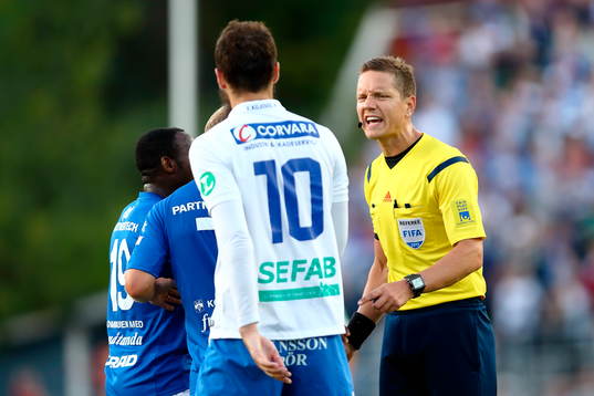 Domare Martin Strömbergsson reagerar