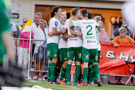 Hammarbys Fredrik Torsteinbö har gjort 0-1 och jublar med