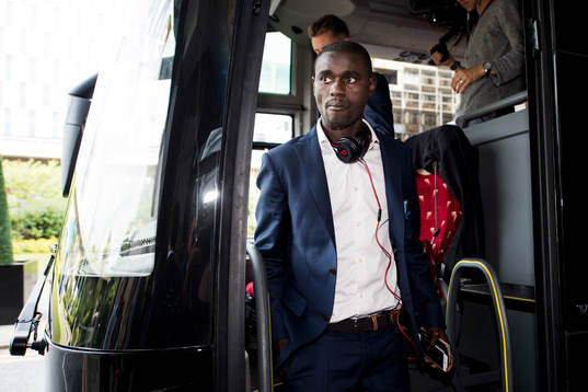 Malmö FFs avstängda Enock Kofi Adu är med på resan och
