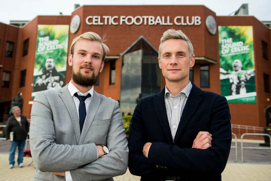 Bylinebild, Johan Wall och Mattias Larsson reportrar på