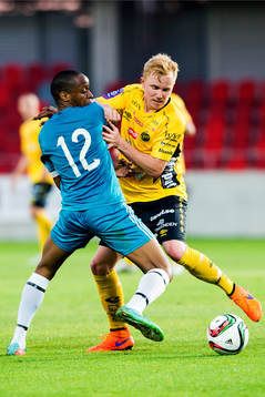 Elfsborgs Simon Lundevall i kam med Somaliska UFs Mohamed