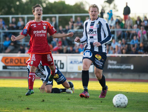 IFK Göteborgs Patrik Karlsson Lagemyr skjuter och jublar,