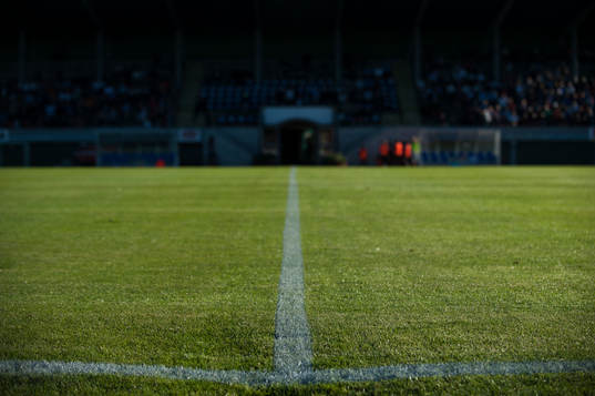 Mittlinje och sidolinjer i matchen i Svenska Cupen mellan