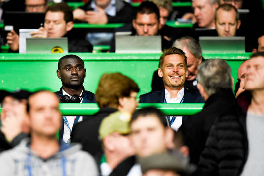 Malmö FFs Enock Kofi Adu och Markus Rosenberg på läktaren