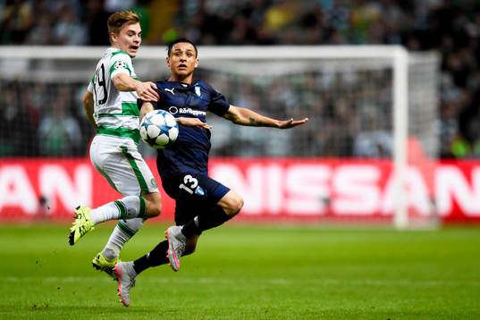 Celtics James Forrest och Malmö FFs Yoshimar Yotún