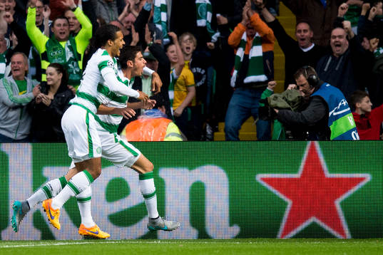 Celtics Virgil van Dijk och Nir Biton jublar