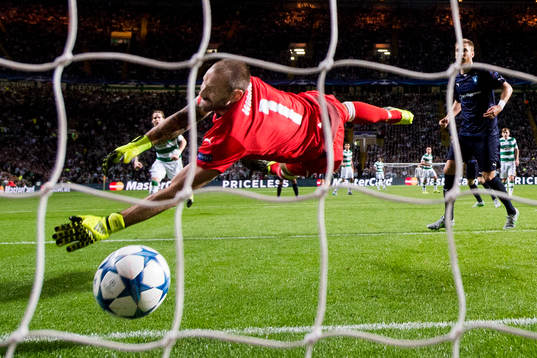 Celtics Leigh Griffiths (ej i bild) nickar in 3-1 bakom