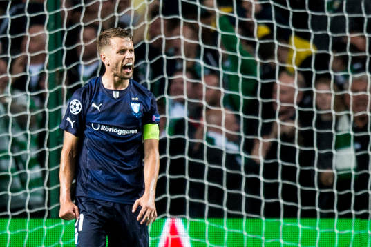 Malmö FFs Kari Arnason deppar