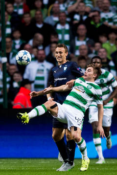 Malmö FFs Magnus Wolff Eikrem och Celtics James Forrest
