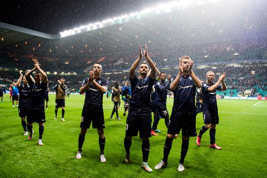 Malmö FFs spelare tackar publiken