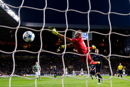 Celtics Leigh Griffiths (ej i bild) nickar in 3-1 bakom