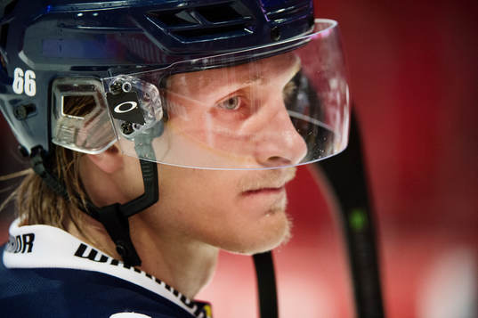 Djurgårdens Marcus Sörensen ser deppig ut