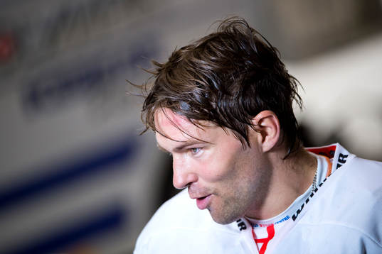 Sheffield Steelers Fredrik Vestberg blir intervjuad