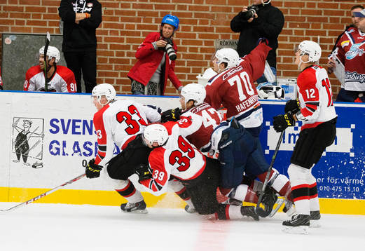 Träningsmatchen i ishockey mellan Malmö Redhawks och