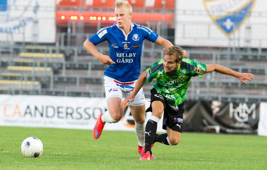Trelleborgs Fabian Karlsson och Halmstads Alexander