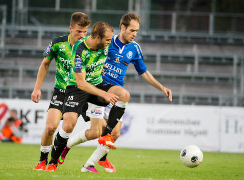 Halmstads Shkodran Maholli och Jesper Westerberg och