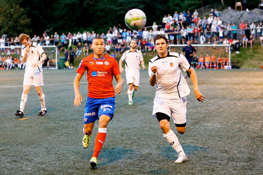 Helsingborgs Jordan Larsson och Lundens Philip Lenell