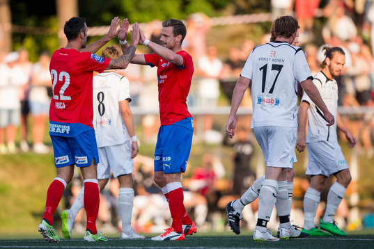 Helsingborgs Rade Prica jublar ihop med Arnór Smárason