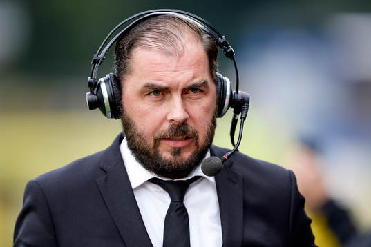 Örebros tränare Alexander Axén före fotbollsmatchen i