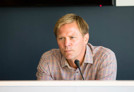 Gefles tränare Roger Sandberg på presskonferensen