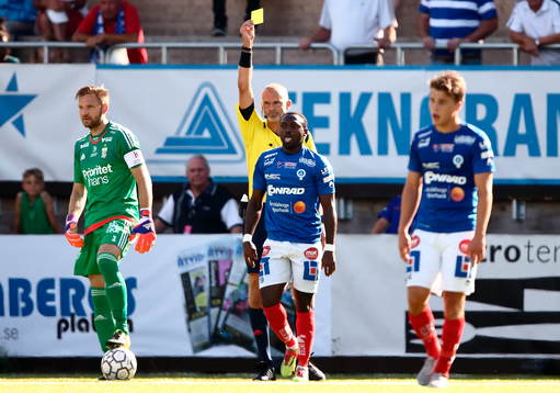 Misstänkt straffsituation men Åtvidabergs John Owoeri