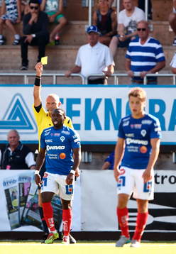 Misstänkt straffsituation men Åtvidabergs John Owoeri
