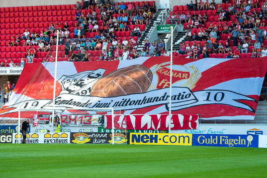 Kalmars supportrar med hyllning