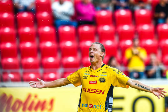 Elfsborgs Simon Hedlund firar 1-0 målet